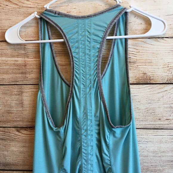 LULULEMON TANK TOP WITH SHIRRED RACER BACK - Picture 5 of 7
